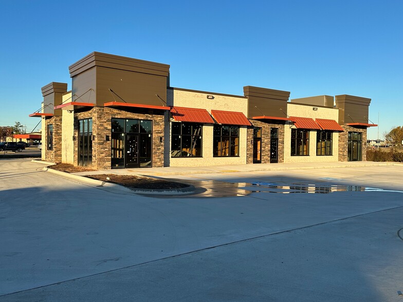 890 Exchange Ave, Conway, AR à louer - Photo de l’immeuble – Image 1 sur 3