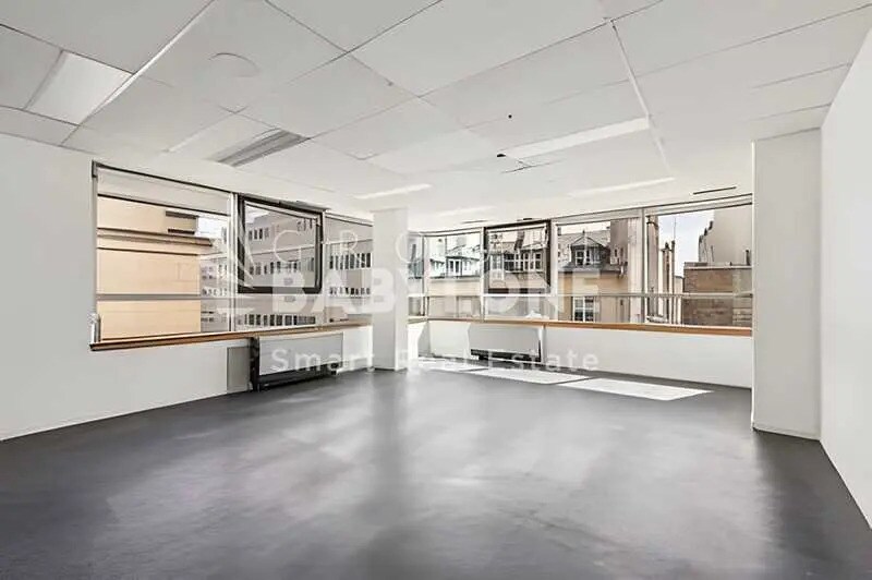 Bureau dans Paris à vendre - Photo de l’immeuble – Image 2 sur 14