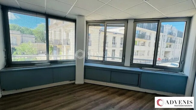 Plus de détails pour Bureau à louer