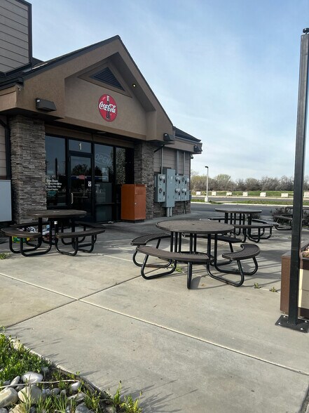 380 N 2000 W, Marriott Slaterville, UT à vendre - Photo de l’immeuble – Image 3 sur 25