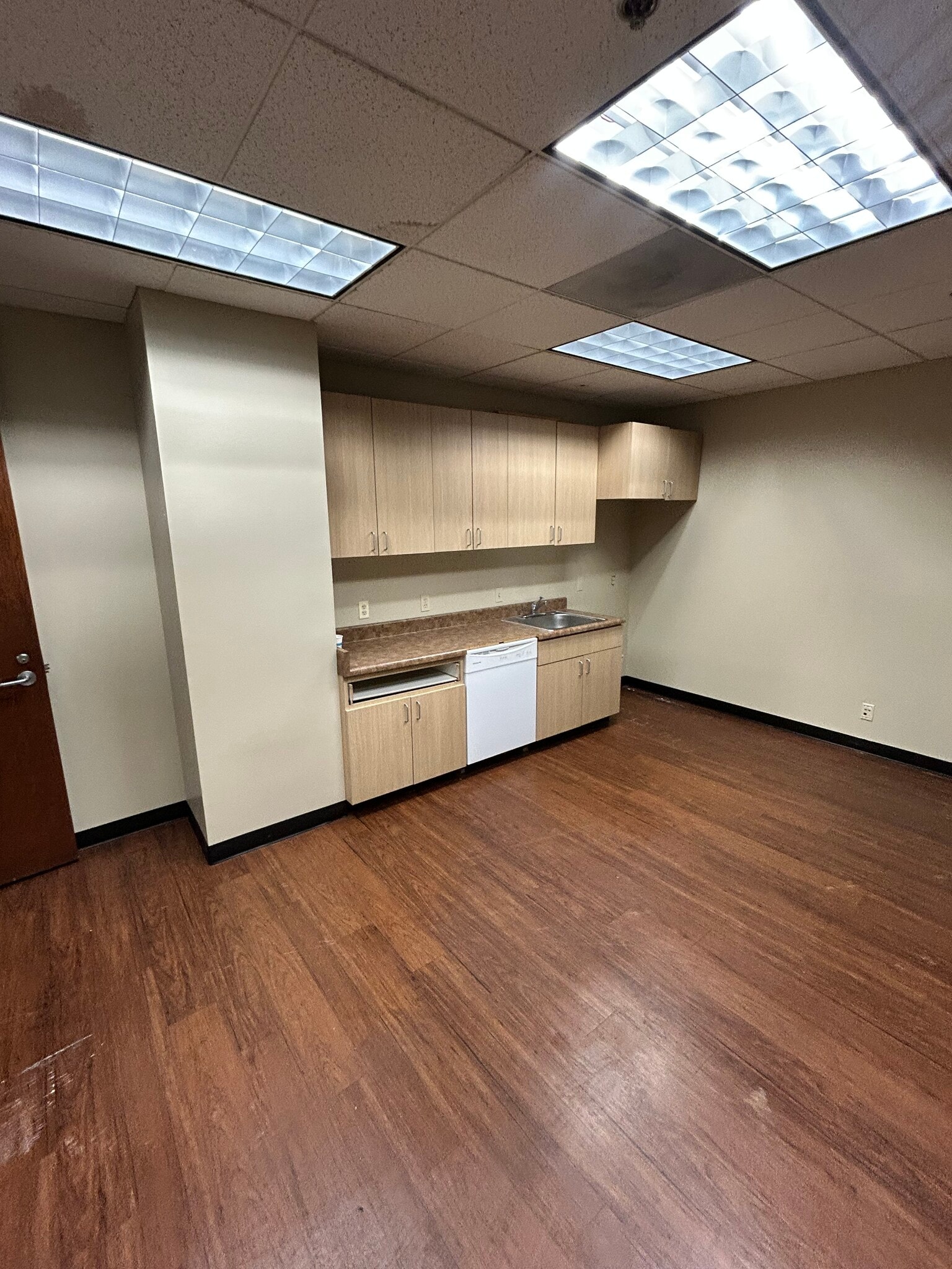 4300 Long Beach Blvd, Long Beach, CA à louer Photo intérieure– Image 1 sur 4