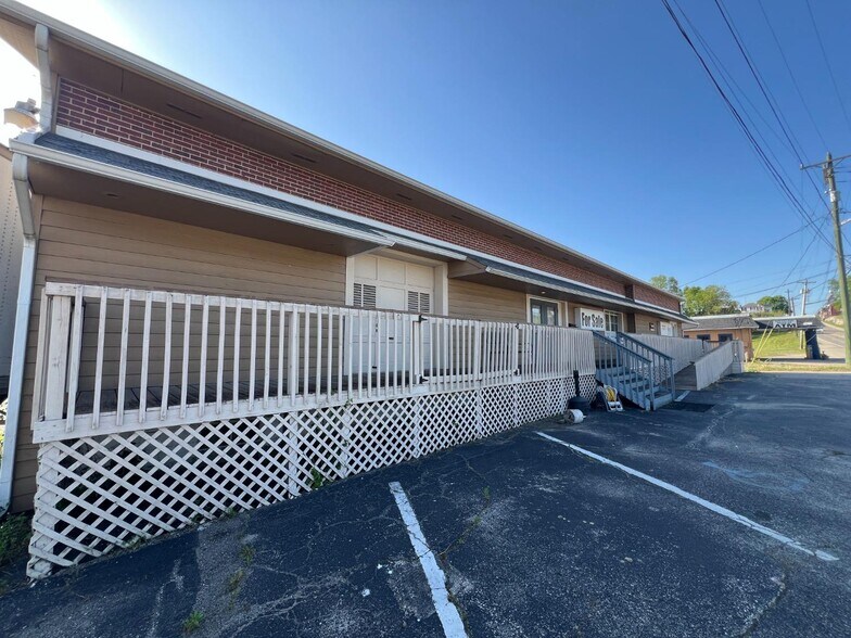 110 S Main St, Brookville, IN à vendre - Photo de l’immeuble – Image 2 sur 29