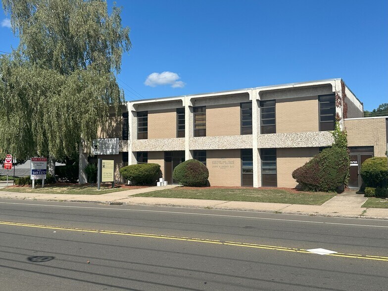 497 Main St, Ansonia, CT à louer - Photo de l’immeuble – Image 1 sur 1