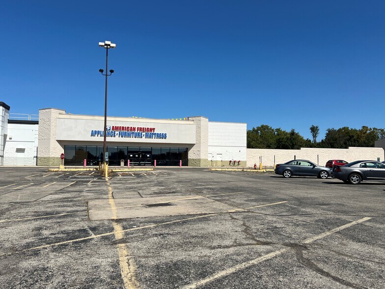 8280-8286 Troy Pike, Huber Heights, OH à louer - Photo principale – Image 1 sur 3