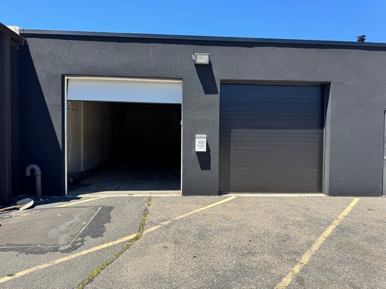 32 Allen Blvd, Farmingdale, NY à louer - Photo de l’immeuble – Image 3 sur 9