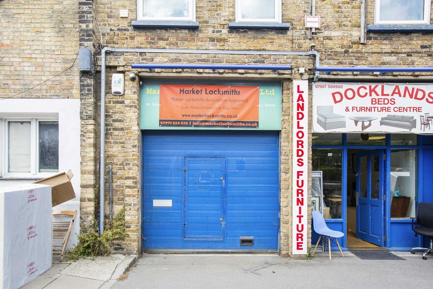 3 Manchester Rd, Londres à vendre - Photo de l’immeuble – Image 2 sur 16