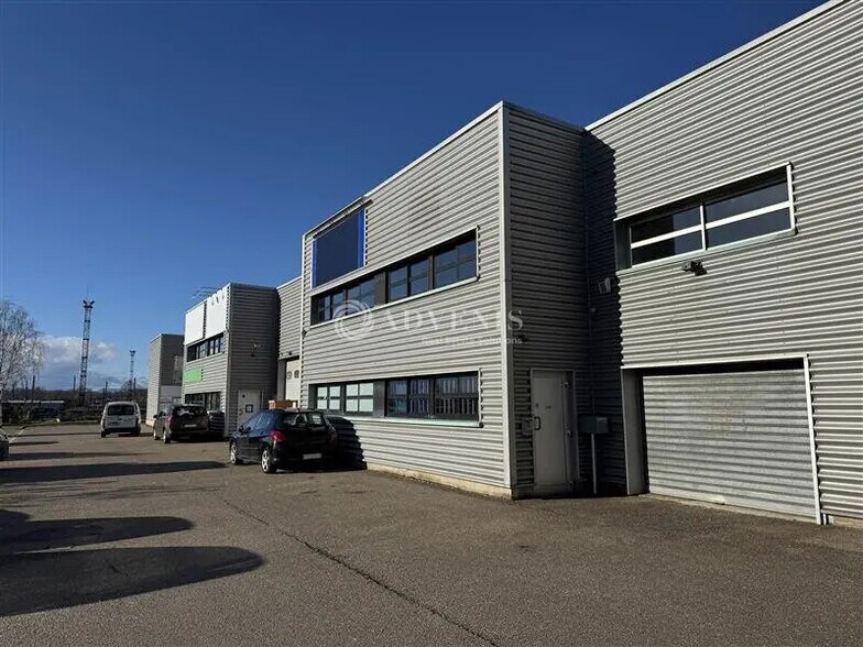 Local d’activités dans Souffelweyersheim à louer - Photo de l’immeuble – Image 2 sur 9