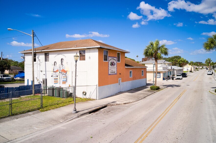 464 N 9th St, Fort Pierce, FL à vendre - Photo de l’immeuble – Image 2 sur 20