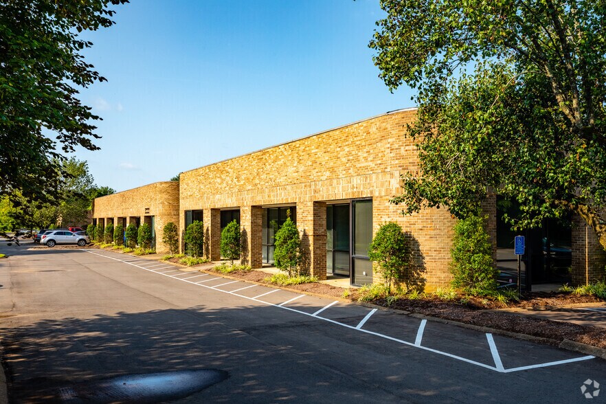 500 Wilson Pike Cir, Brentwood, TN à louer - Photo de l’immeuble – Image 2 sur 16