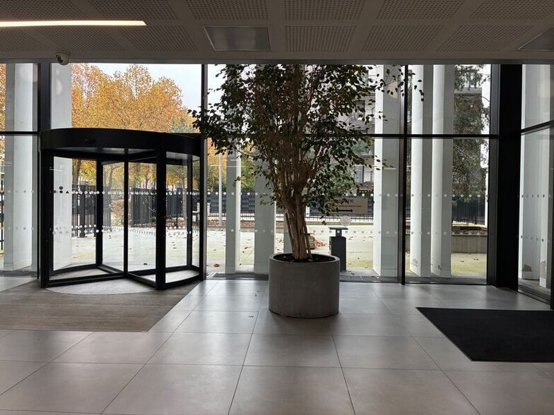 14 Avenue De L'Europe, Montévrain à louer - Hall d’entrée – Image 2 sur 5