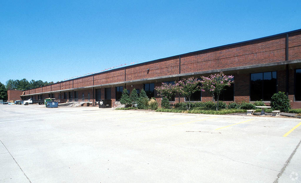 1650 International Ct, Norcross, GA à louer - Photo de l’immeuble – Image 3 sur 9