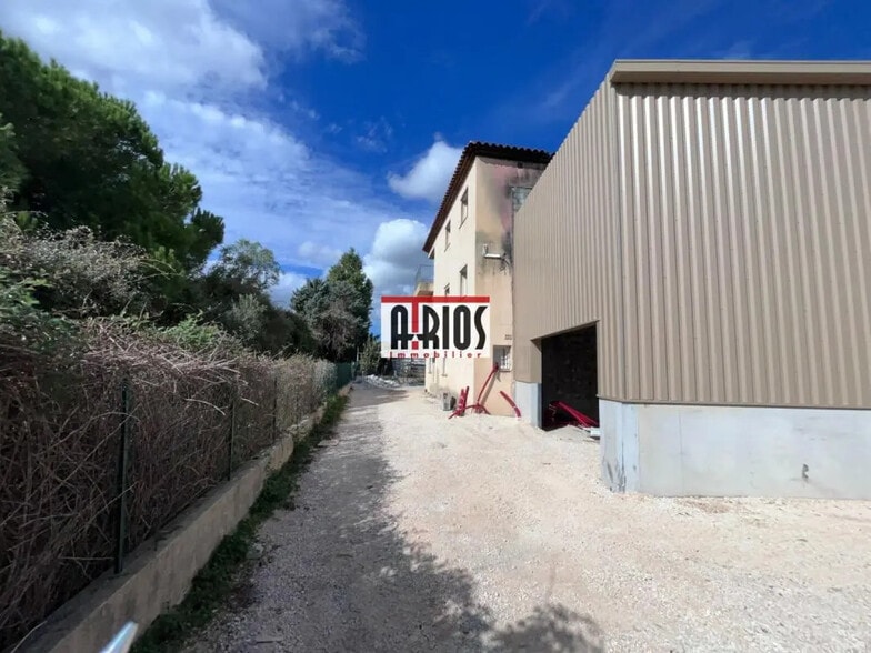 Industriel/Logistique dans LA MOUTONNE à louer - Photo de l’immeuble – Image 3 sur 4