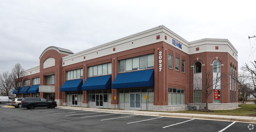 20937 Ashburn Rd, Ashburn, VA à louer - Photo de l’immeuble – Image 2 sur 19