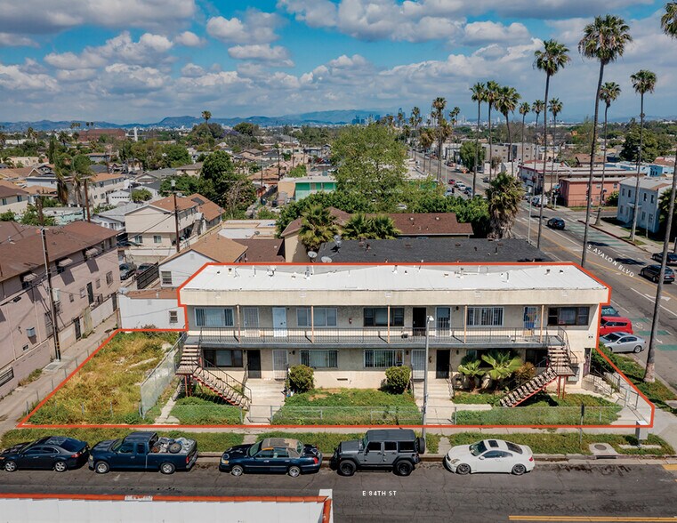 8325 Avalon Blvd, Los Angeles, CA à vendre - Photo principale – Image 1 sur 15