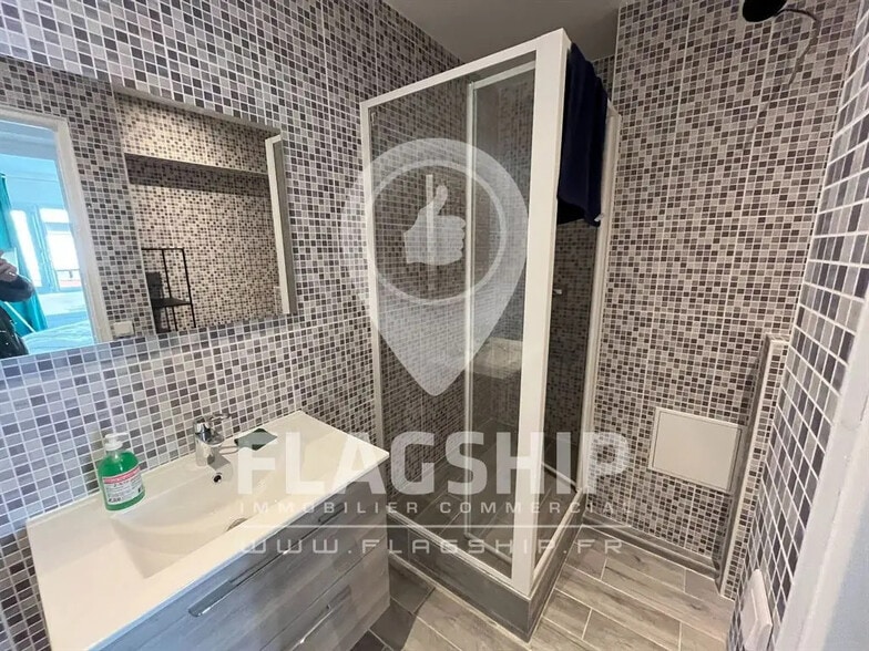 Bureau dans Paris à vendre - Photo de l’immeuble – Image 2 sur 8