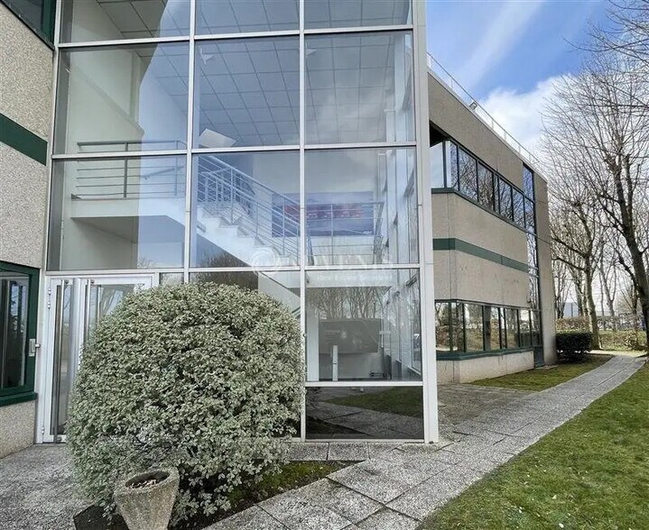 Bureau dans Villepinte à louer - Photo de l’immeuble – Image 1 sur 8
