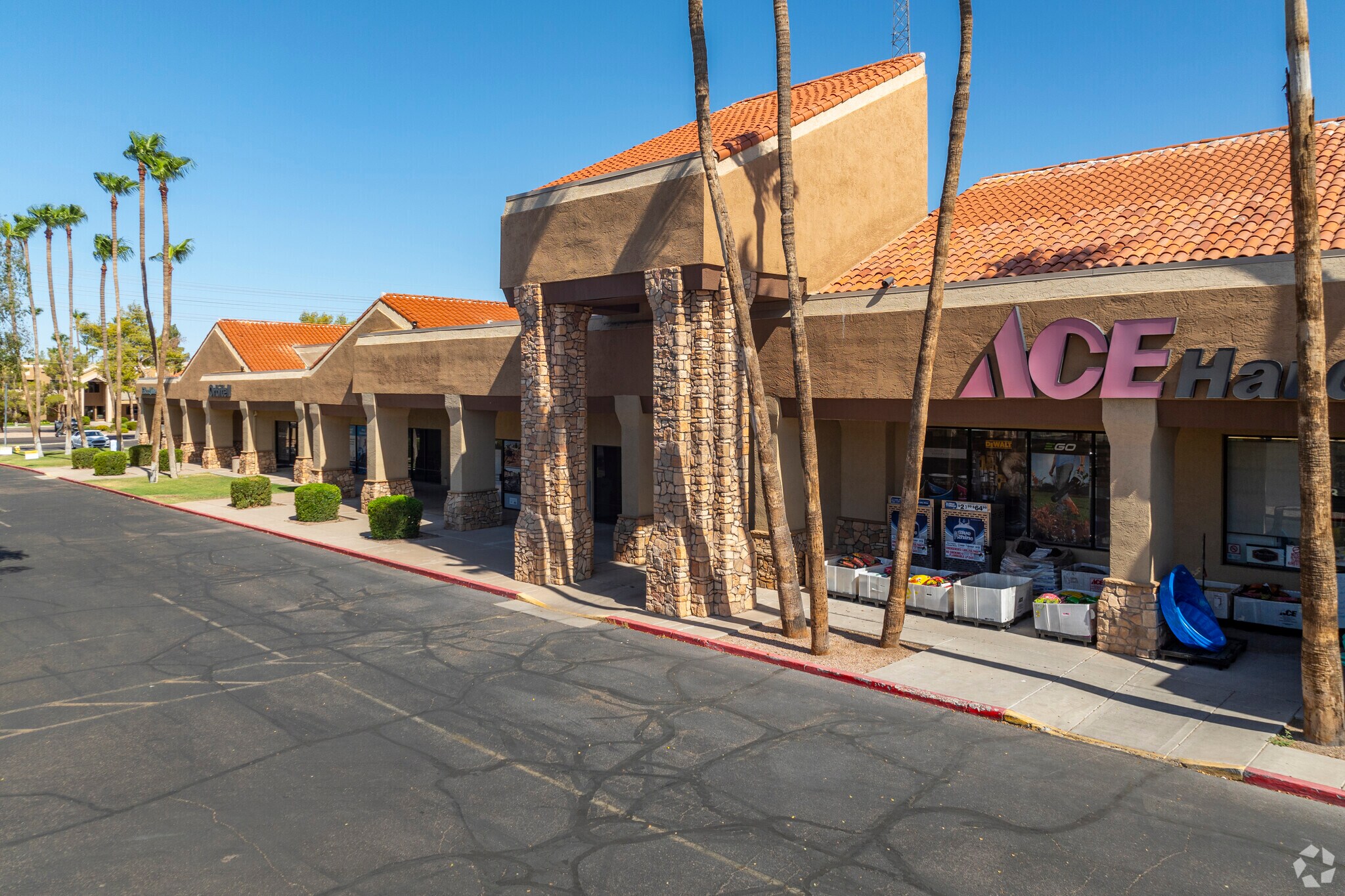 9666 E Riggs Rd, Sun Lakes, AZ à louer Photo principale– Image 1 sur 11