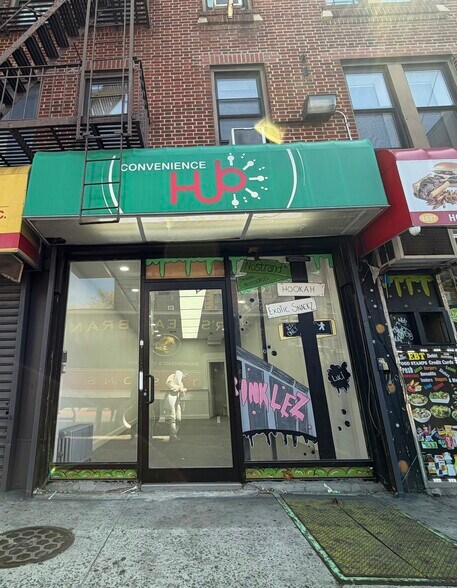 308 Sterling St, Brooklyn, NY à louer - Photo de l’immeuble – Image 2 sur 4
