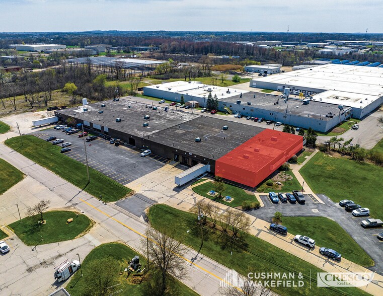 1263 S Chillicothe Rd, Aurora, OH à louer - Photo de l’immeuble – Image 1 sur 6