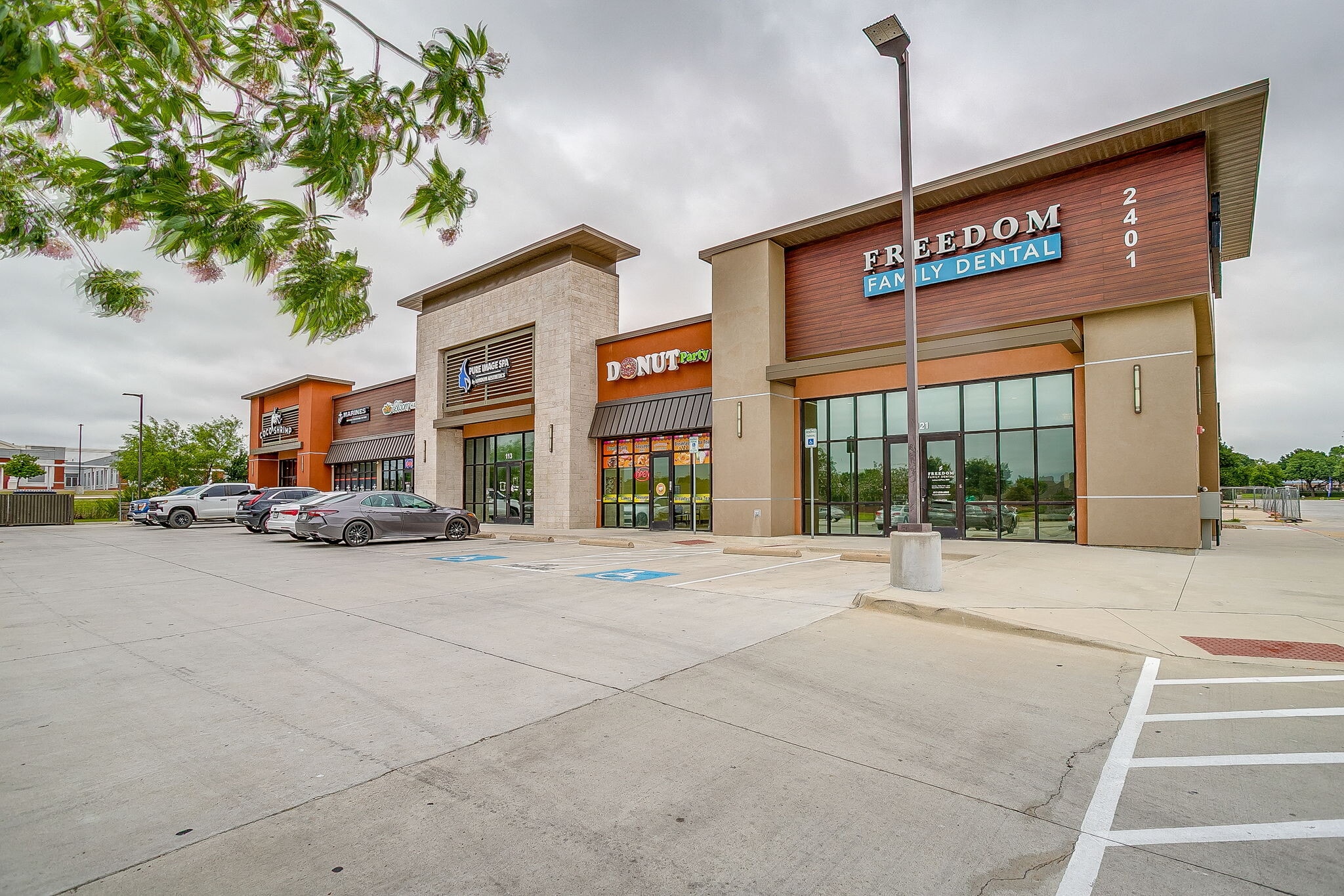 2401 Heritage Trace Pky, Fort Worth, TX à louer Photo principale– Image 1 sur 7