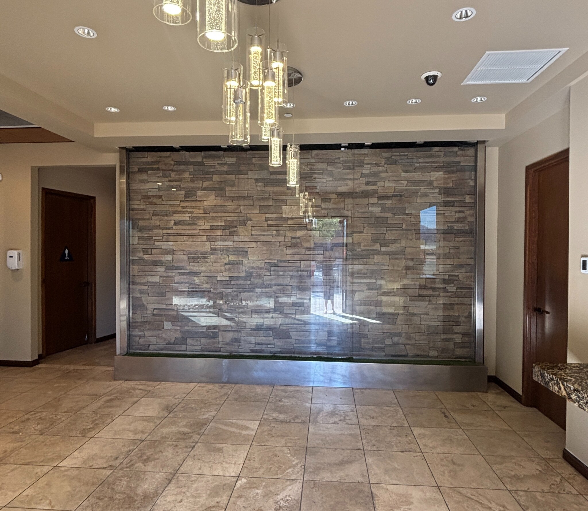 39810 Portola Ave, Palm Desert, CA à louer Photo intérieure– Image 1 sur 8