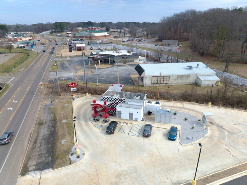825 City Ave S, Ripley, MS à vendre - Photo principale – Image 1 sur 1