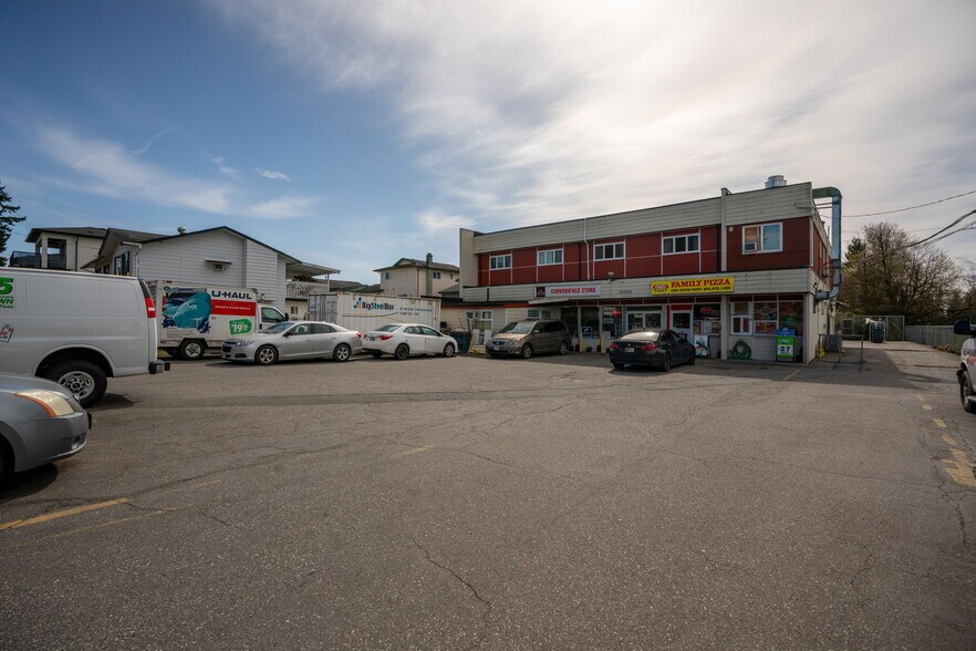 32354 Marshall Rd, Abbotsford, BC à vendre - Photo de l’immeuble – Image 2 sur 35