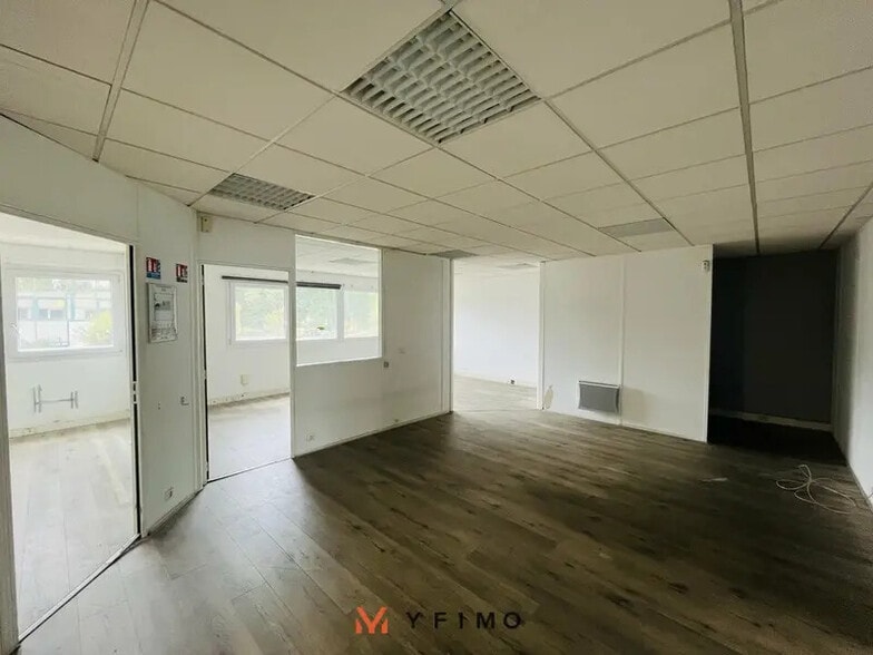 Bureau dans Trappes à louer - Photo intérieure – Image 3 sur 4
