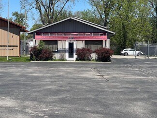Plus de détails pour 3389 S Huron Rd, Bay City, MI - Local commercial à louer