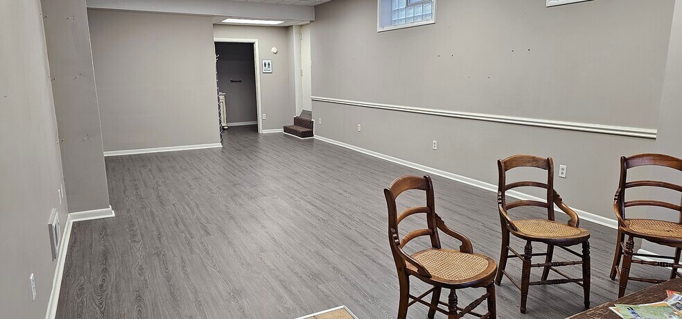 2774 South Park Rd, Bethel Park, PA à louer - Photo de l’immeuble – Image 3 sur 12