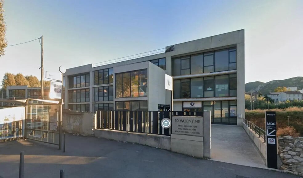 Bureau dans Marseille à vendre - Photo de l’immeuble – Image 2 sur 4