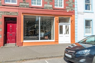 Shop Premises, 13 George Street - Immobilier d'entreprise