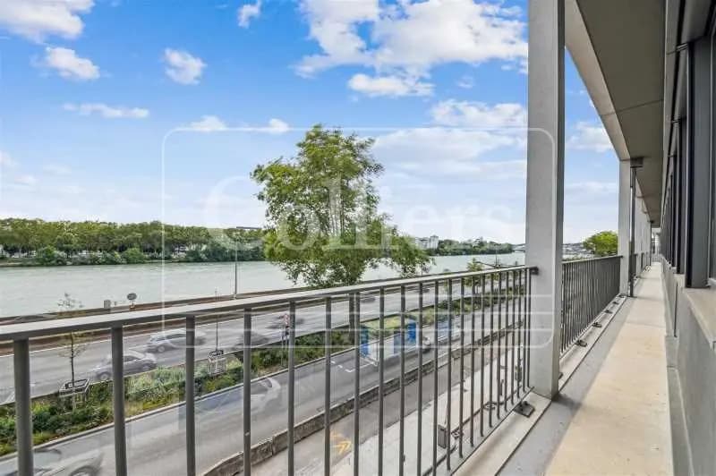 Local commercial dans Lyon à louer - Photo de l’immeuble – Image 2 sur 11