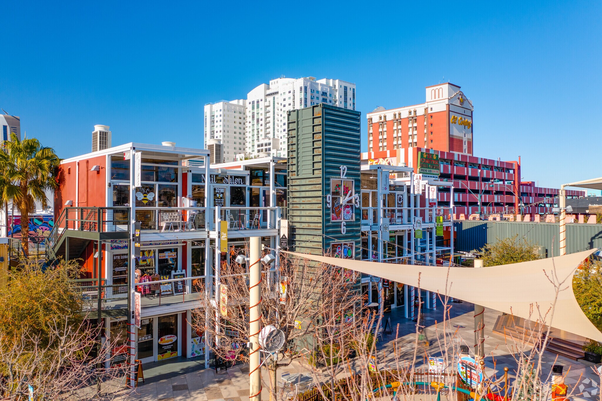 707 Fremont St, Las Vegas, NV à louer Photo principale– Image 1 sur 27