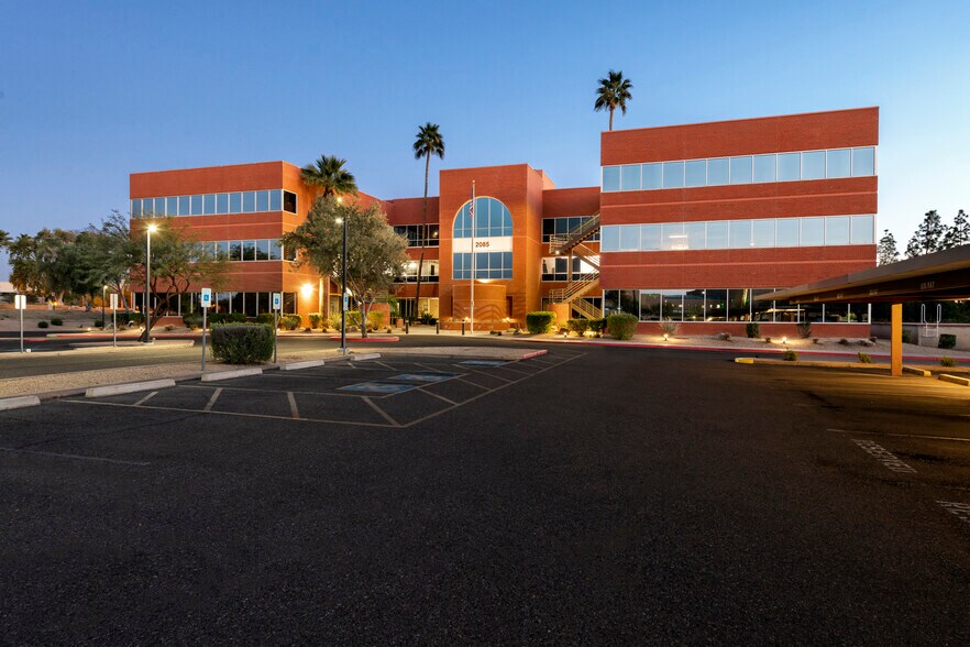 2085 E Technology Cir, Tempe, AZ à louer - Photo de l’immeuble – Image 2 sur 16