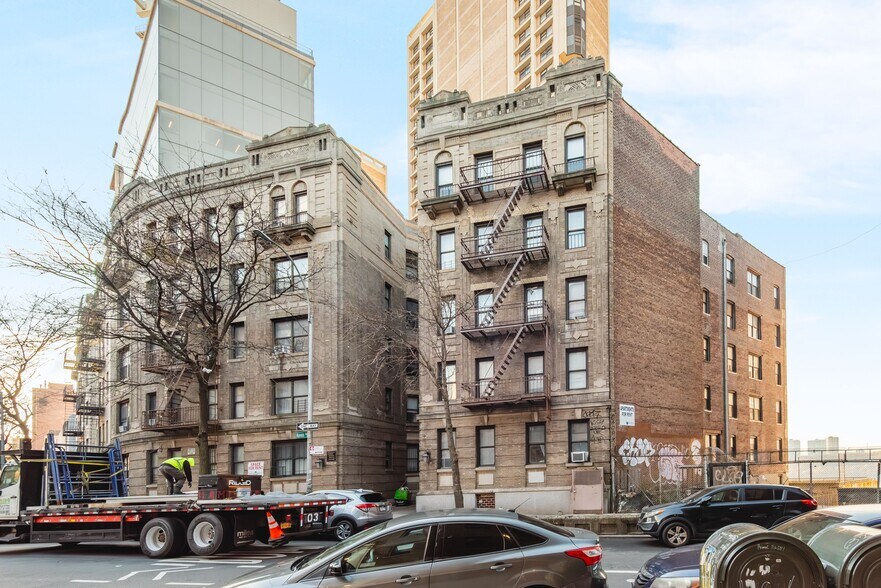 120 Haven Ave, New York, NY à vendre - Photo de l’immeuble – Image 2 sur 30