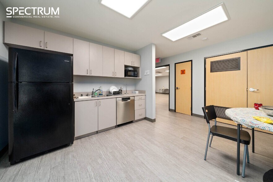 980 N D St, San Bernardino, CA à louer - Photo de l’immeuble – Image 3 sur 7