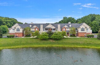 Plus de détails pour 28214-28234 Oakmonte Cir W, New Hudson, MI - Logement à vendre