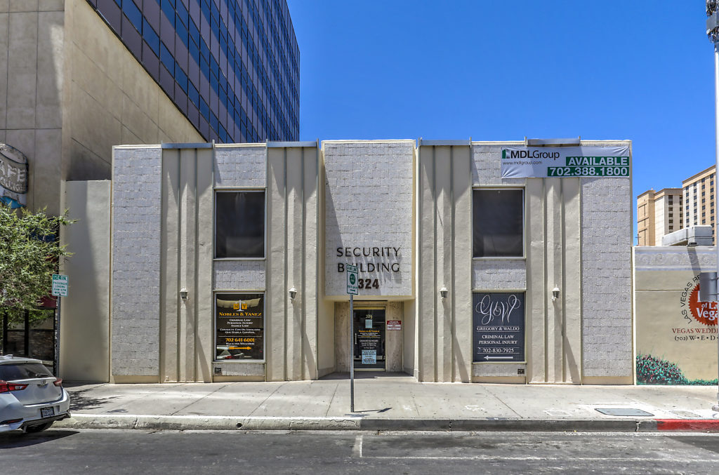 324 S 3rd St, Las Vegas, NV à louer Photo de l’immeuble– Image 1 sur 7