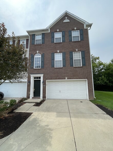 Indy Townhomes Portfolio portefeuille de 11 biens à vendre sur LoopNet.fr - Photo principale – Image 3 sur 7