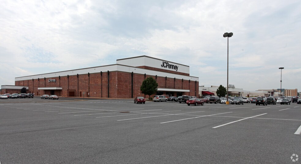 17301 Valley Mall Rd, Hagerstown, MD à louer - Photo de l’immeuble – Image 1 sur 12