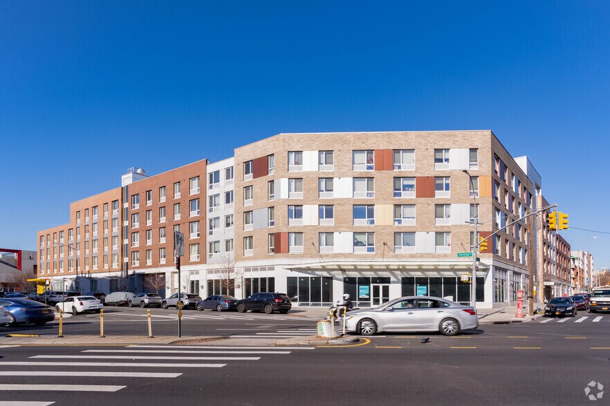 430 Saratoga Ave, Brooklyn, NY à louer - Photo de l’immeuble – Image 2 sur 3