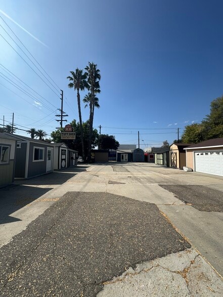 7403-7415 Canoga Ave, Canoga Park, CA à louer - Photo de l’immeuble – Image 2 sur 7