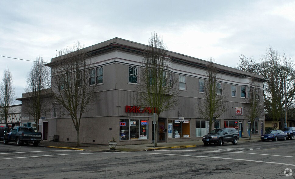 225-265 W 6th Ave, Junction City, OR à louer - Photo principale – Image 2 sur 5