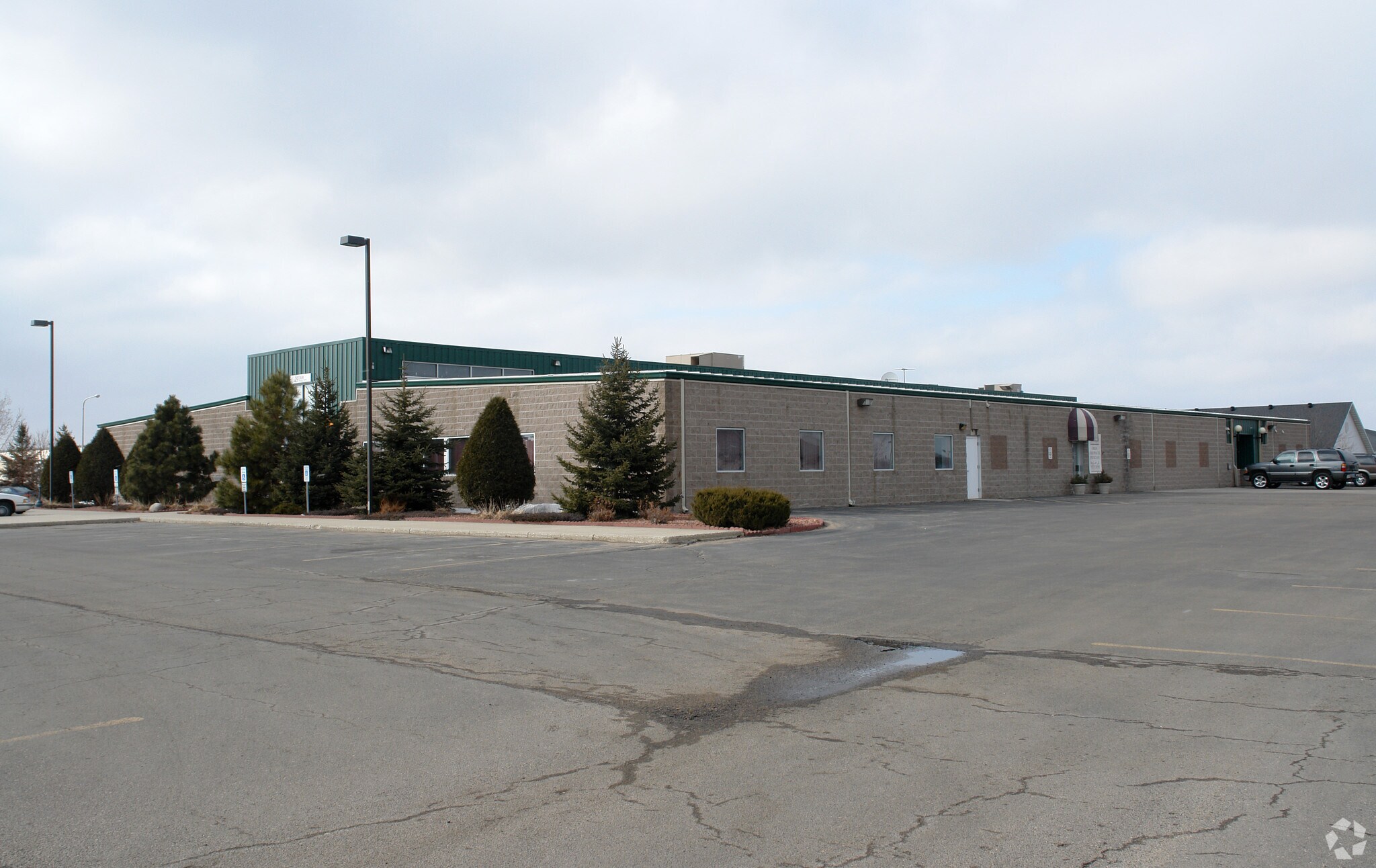 2701 9th Ave S, Fargo, ND à louer Photo principale– Image 1 sur 9