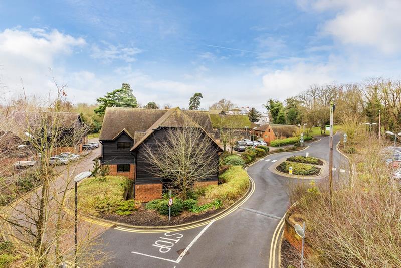 Old Woking Rd, Old Woking à louer - Photo de l’immeuble – Image 3 sur 8