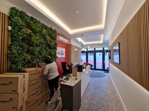 16 City Rd, Londres à louer Photo intérieure– Image 2 sur 2