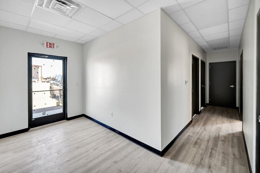 5801 CR-135, Midland, TX à louer - Photo de l’immeuble – Image 3 sur 12