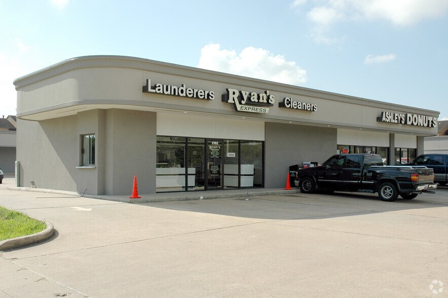 2102-2150 Bay Area Blvd, Houston, TX à louer - Photo de l’immeuble – Image 3 sur 5