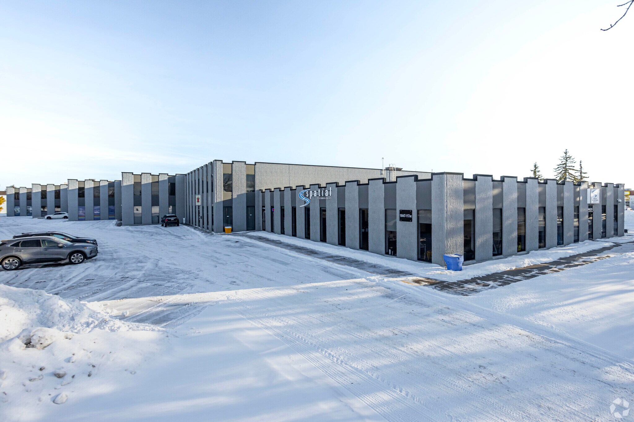 16403-16455 117 Av NW, Edmonton, AB à louer Photo principale– Image 1 sur 5